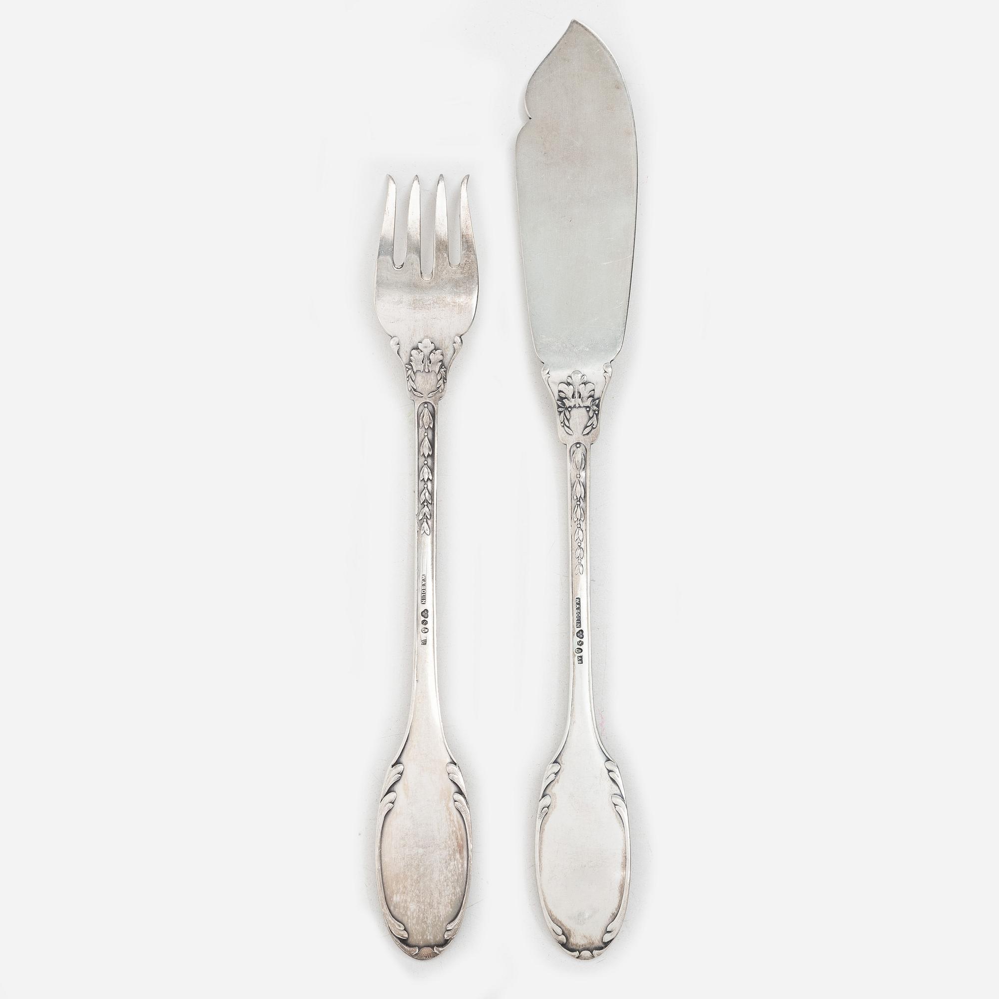 W.A. Bolin, Fiskbestick, 24 delar, silver, modell F, Stockholm 1927.