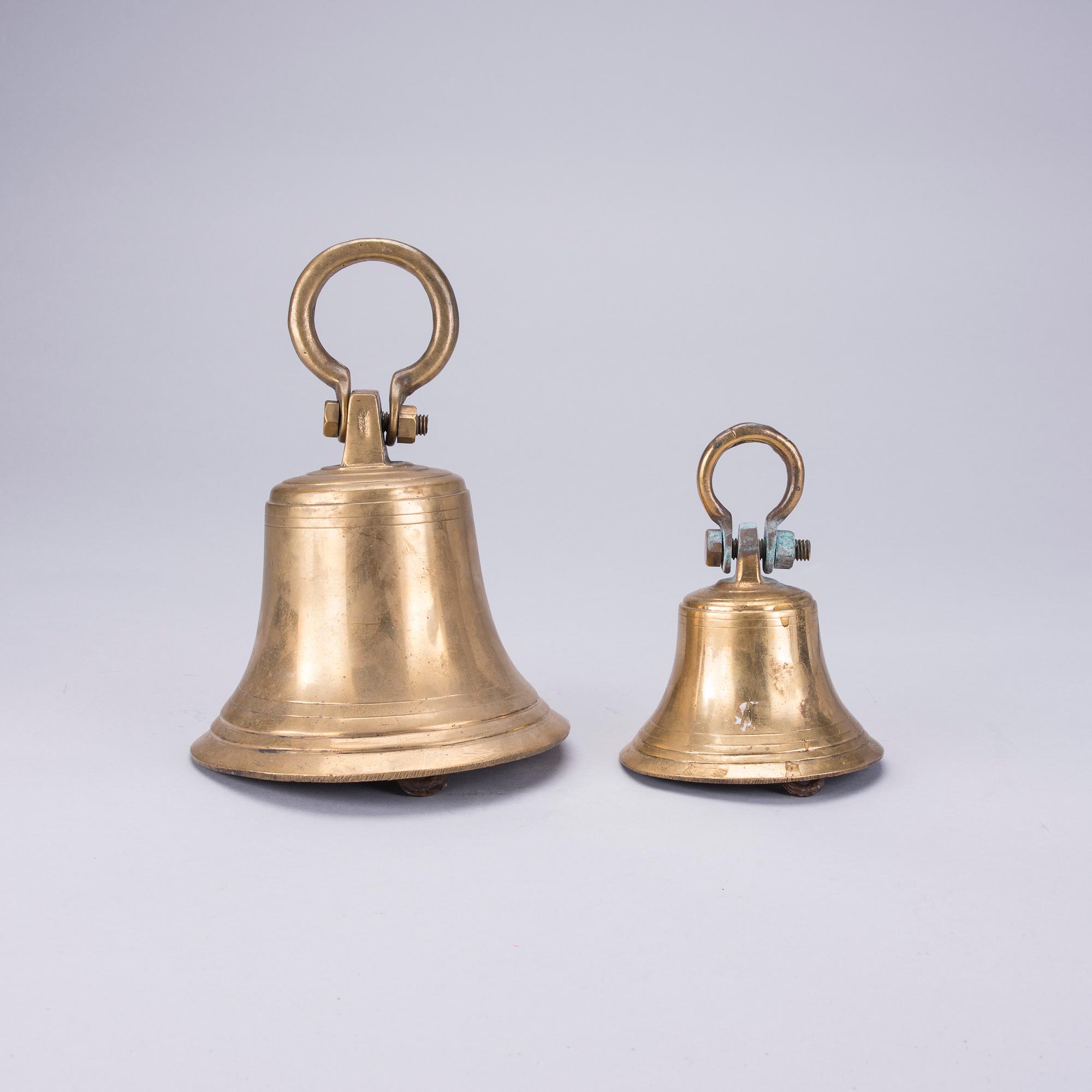 SKEPPSKLOCKOR, 2 st, mässing, 1900-tal.