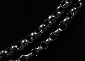 HALSBAND samt RINGAR, 3 st, silver, bl a Nils Erik From och Lapponia, 1900-tal. Tot ca 60 g.
