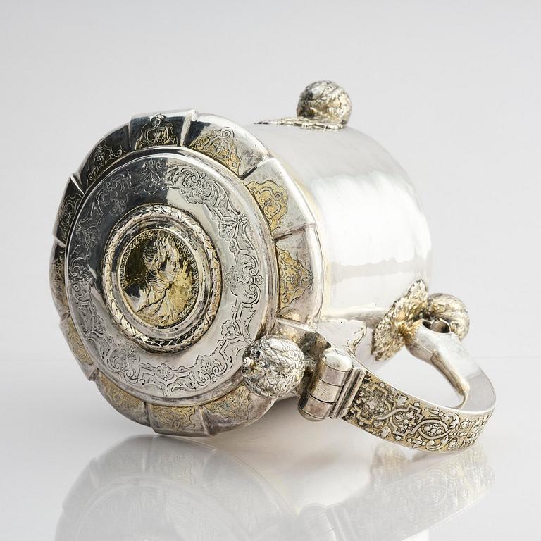 A Swedish 18th century parcel-gilt silver tankard, mark of Thomas Beckman the younger (active 1727-1765), Örebro.