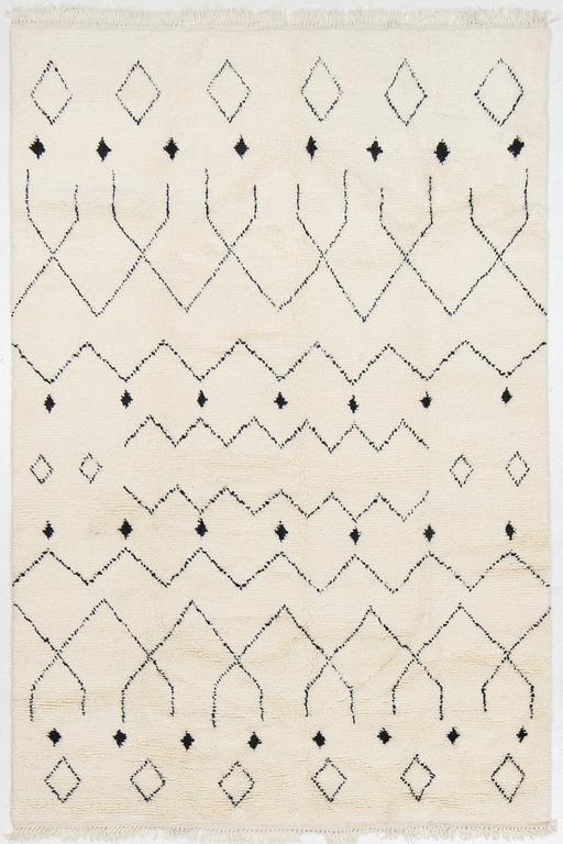 Carpet, Morocco design, 320 x 215 cm.