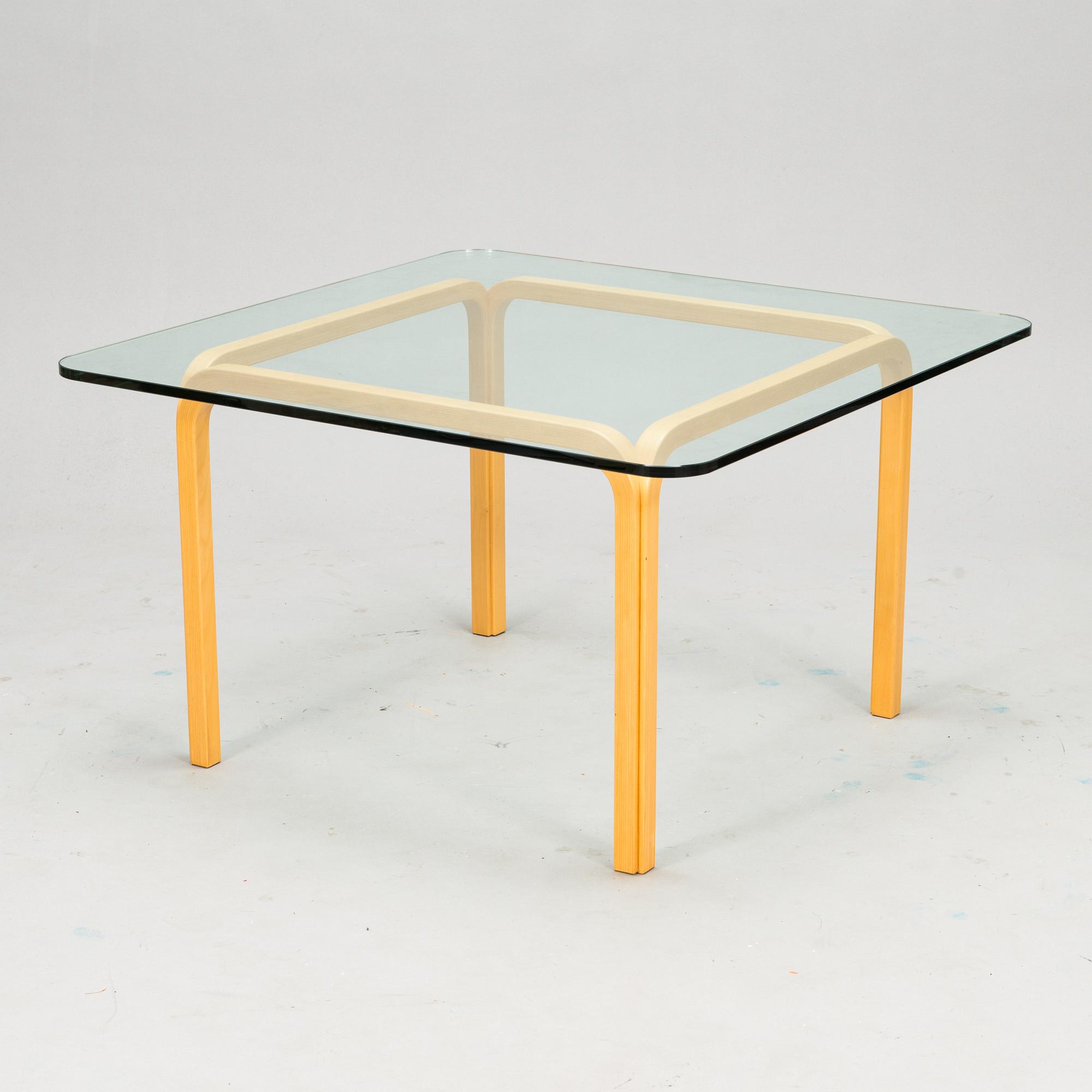 Alvar Aalto, Pöytä, Y805B, Artek.