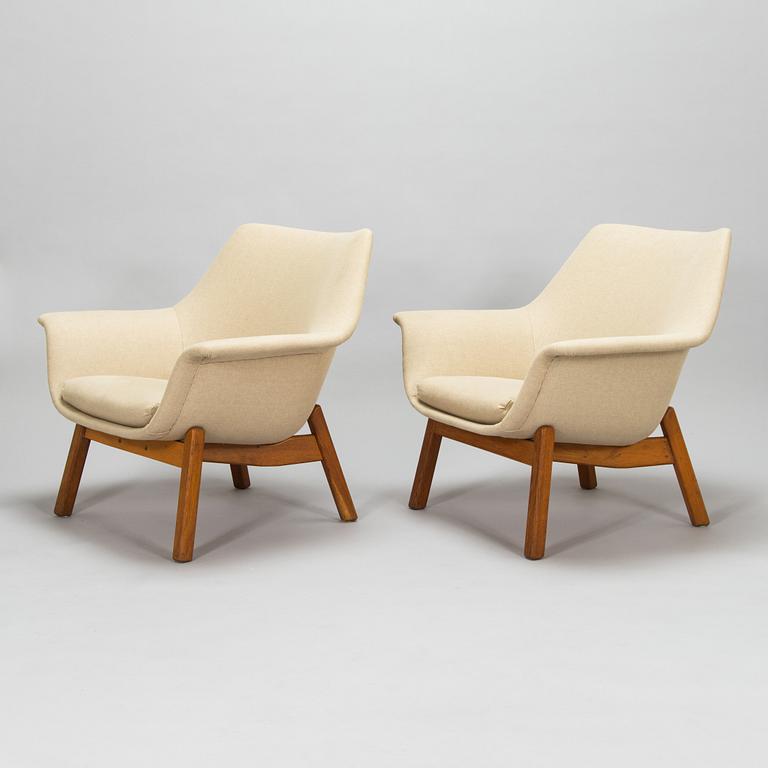 Carl Gustaf Hiort af Ornäs, fåtöljer, ett par, "Master" HMN Huonekalu Mikko Nupponen, Lahtis, 1950-tal.