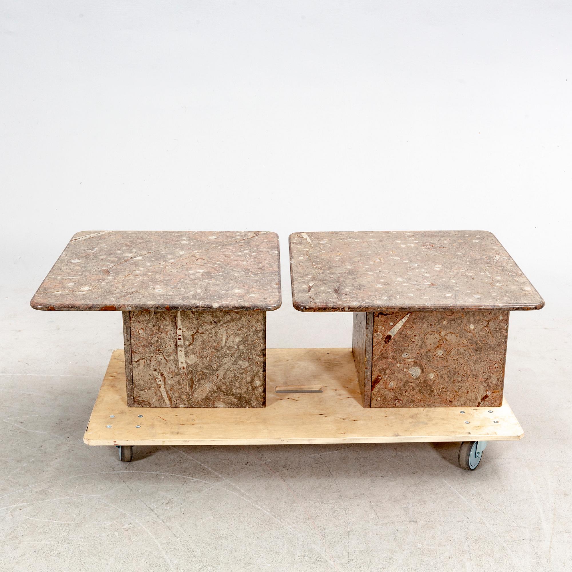 Sidobord/soffbord ett par sent 1900-tal.