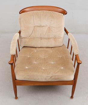 FÅTÖLJ, "Skrindan", Kerstin Hörlin-Holmqvist, OPE, 1900-talets andra hälft.