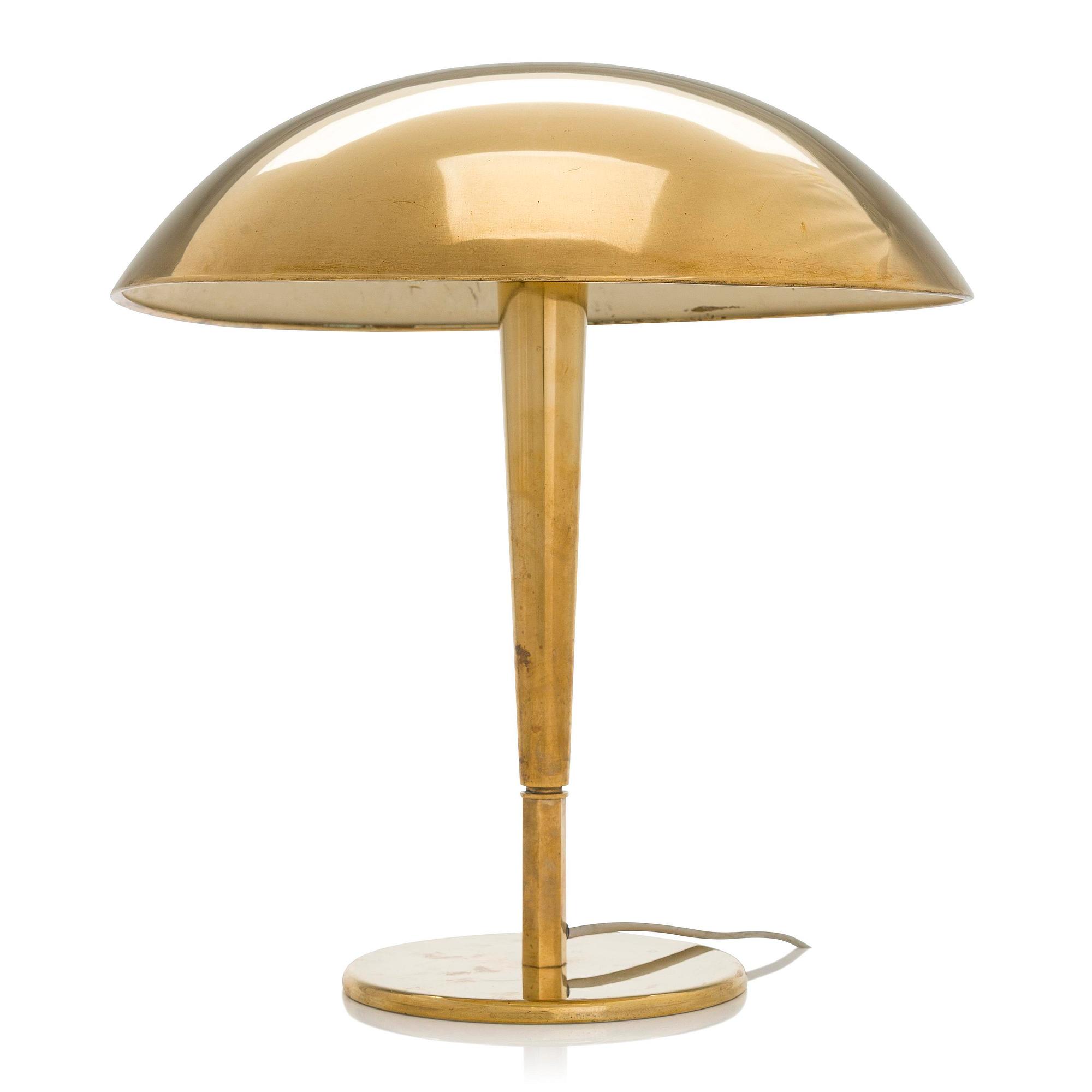 Paavo Tynell, A mid-20th century '5061' table lamp for Idman Finland.