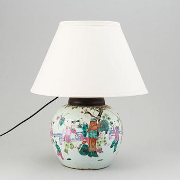 A famille rose jar, turned into a table lamp, Qing dynasty, late 19th/ early 20th century.