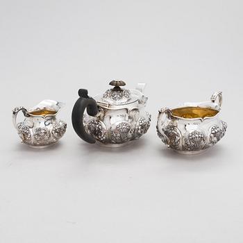 William Comyns & Sons, teekalusto, 3 osaa, sterlinghopeaa, Lontoo 1892.