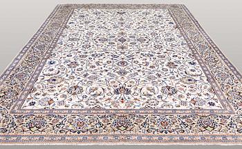 A carpet, Kashan, ca 402 x 278 cm.