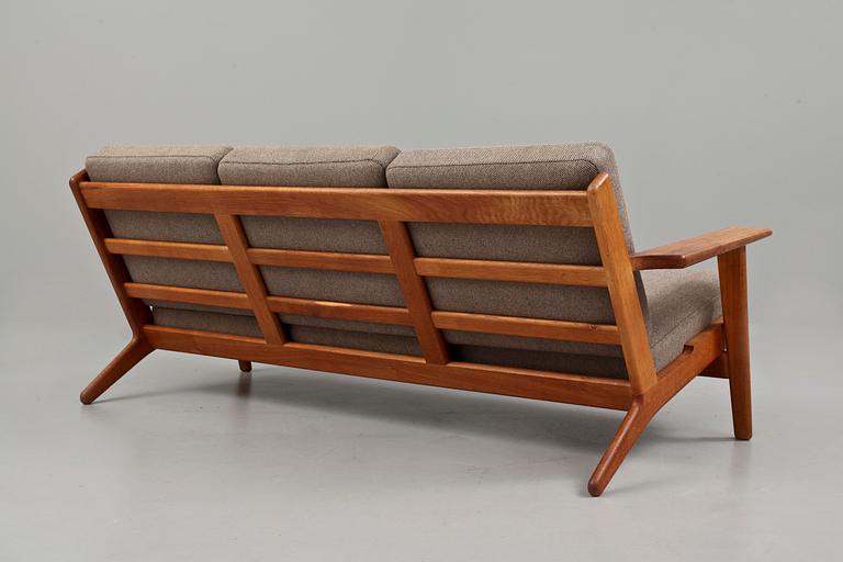 SOFFA, "GE-290", Hans J Wegner, Getama, Danmark, 1900-talets andra hälft.