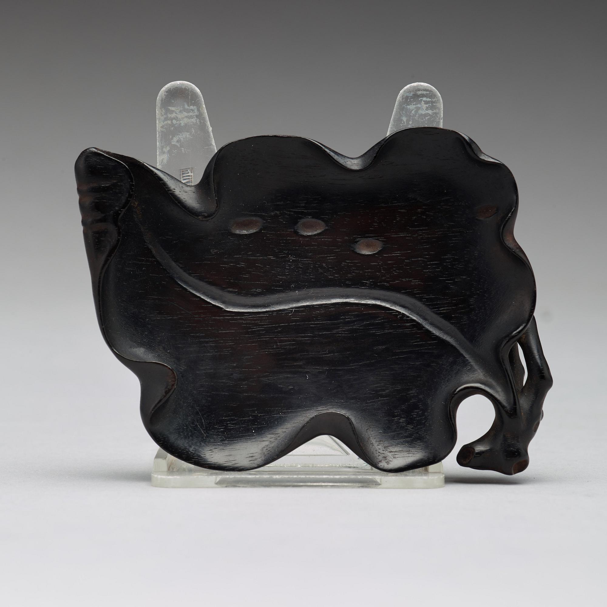 A zitan brush washer, Qing dynasty, circa 1900.