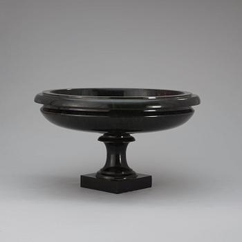 A 19th century marble tazza, probably Italy.