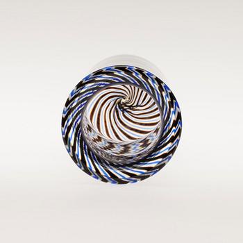 VAS, filigranglas, signerad Kerttu Nurminen, Nuutajärvi. Pro Arte, Iittala.