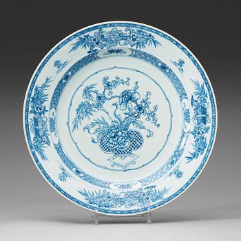 342. A blue and white charger, Qing dynasty, Yongzheng (1723-35).