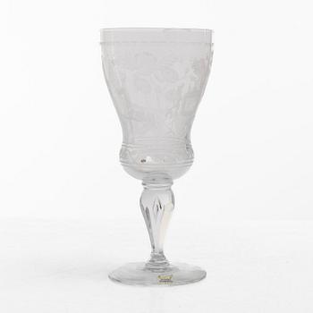 Vicke Lindstrand, a 23 piece "Dalecarlia" glass service, Kosta Boda.