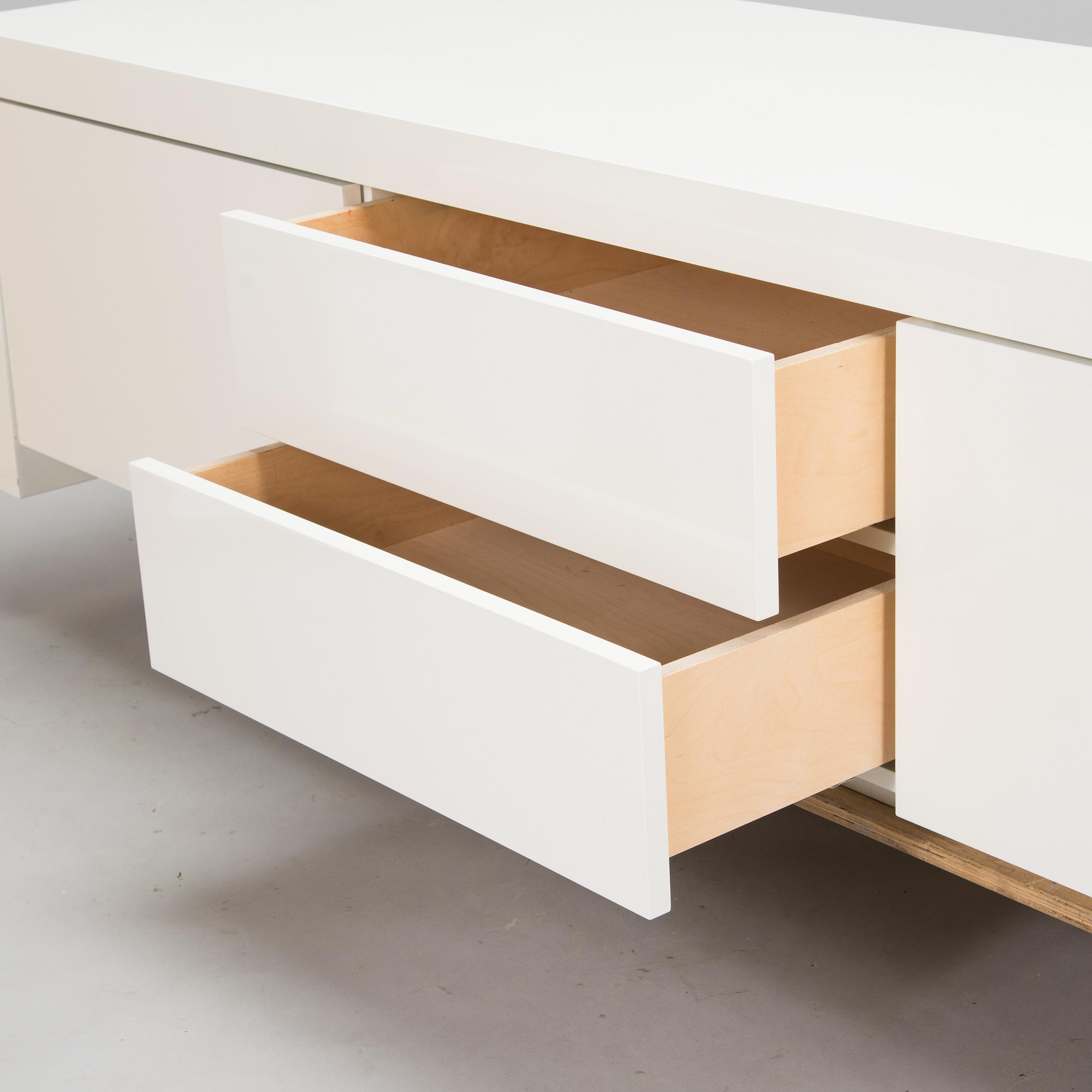 Kirsi Valanti, cabinet, 'Lähellä', Valanti, Finland, 2000s.