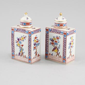 TEDOSOR, ett par, porslin, 1900-talets andra hälft.