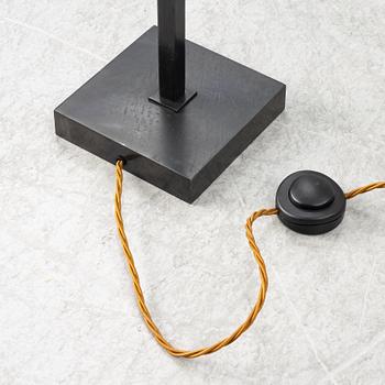 Golvlampa, "Atley", Vaughan Lightning, samtida.