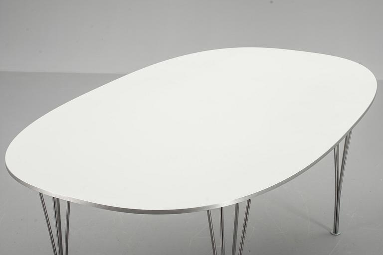 BORD, "Superellips", Bruno Mathsson och Piet Hein för Fritz Hansen.
