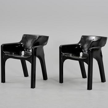 KARMSTOLAR, ett par, "The Gaudi Chair", Vico Magistretti, Artemide, Milano 1960-70-tal.