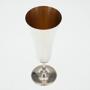 CHAMPAGNEBÄGARE, silver, Kultakeskus, 2001. Vikt ca 114 g.