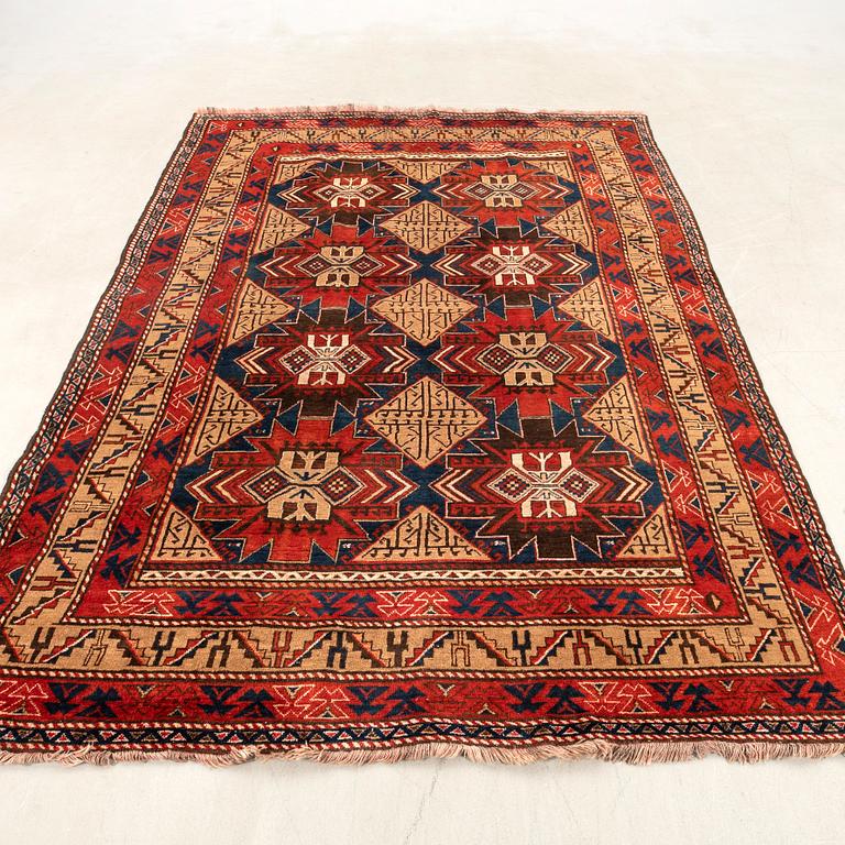 Matta Orientalisk semiantik ca 298x210 cm.