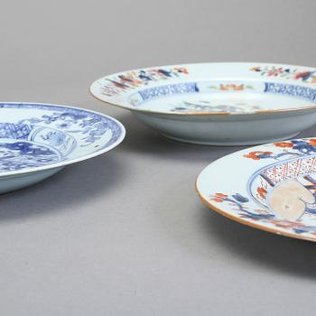 TALLRIKAR, 3st, kompaniporslin, Kina, Qing dynastin, Qianlong (1736-95).