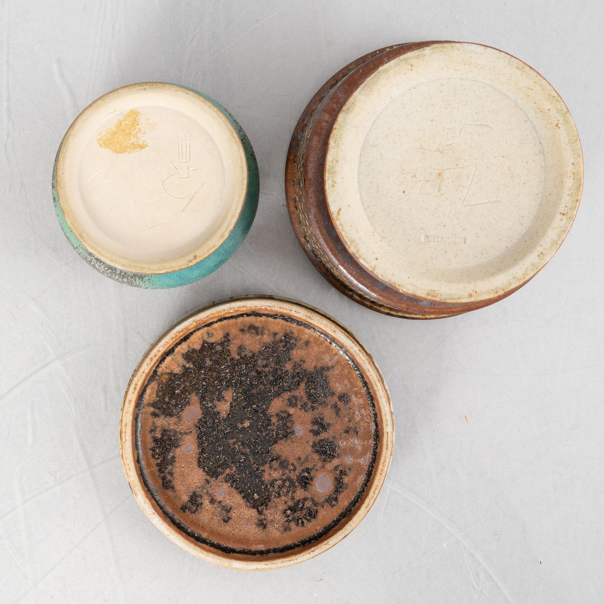 Stig Lindberg, a lidded stoneware bowl and a vase, Gustavsberg Studio 1963 and 1965.