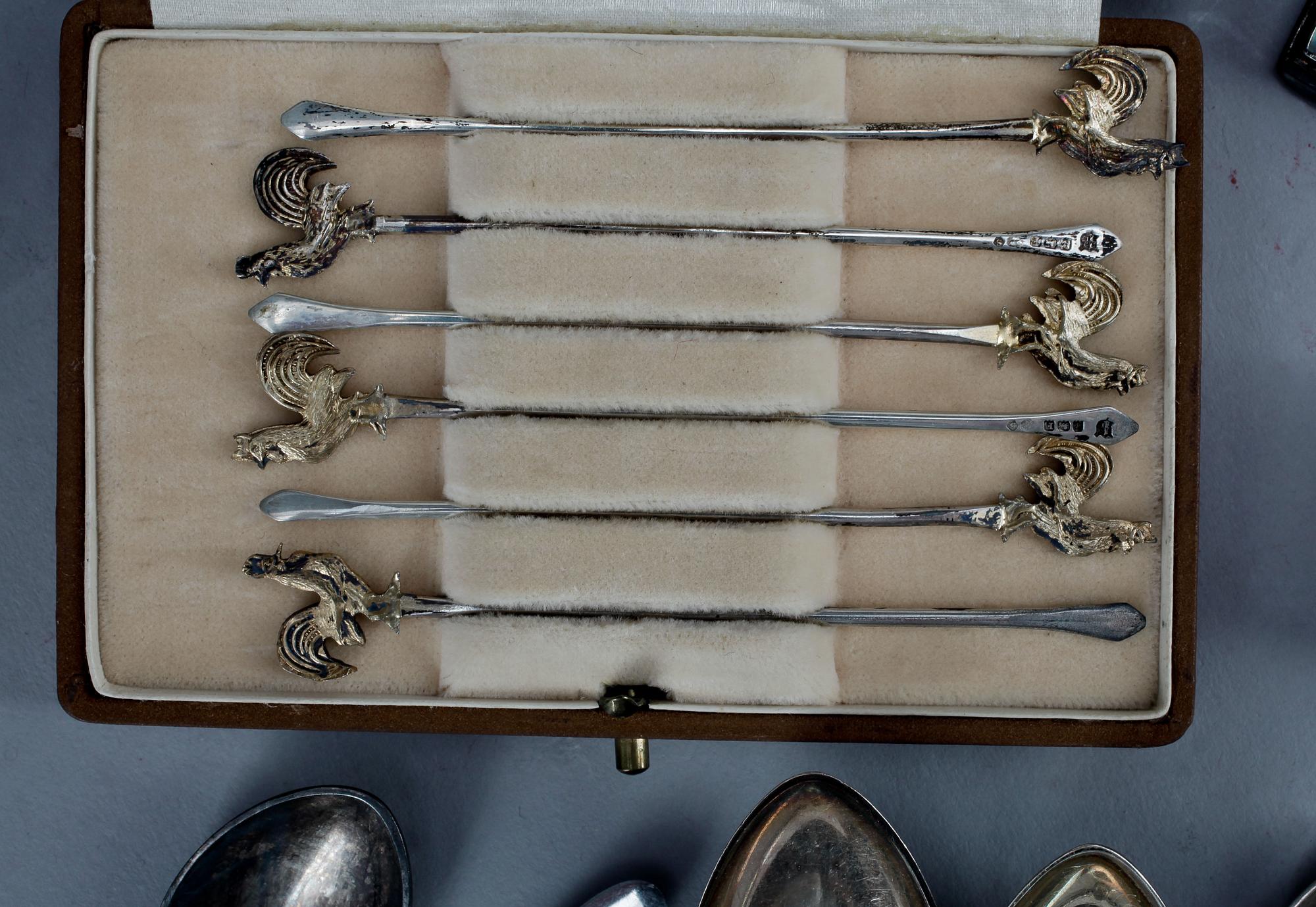 PARTI SILVER, 13 delar, bla Georg Jensen, Köpenhamn, Danmark. Totalvikt 255 gram.