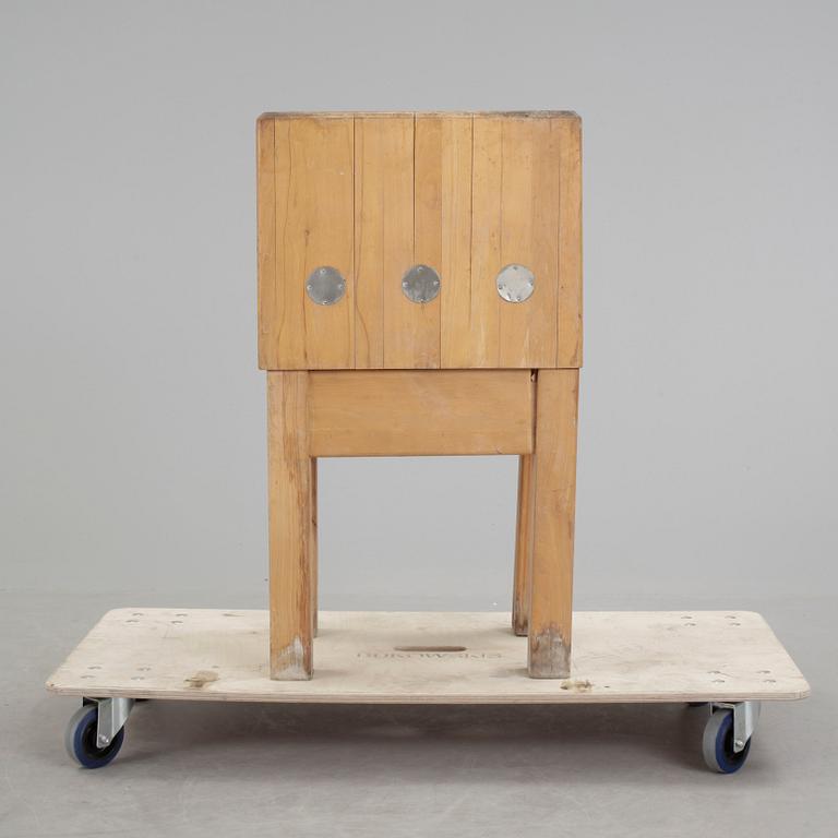 SLAKTBÄNK, 1900-tal.