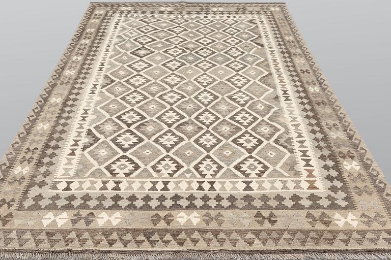 Carpet, Kilim, ca 290 x 205 cm.