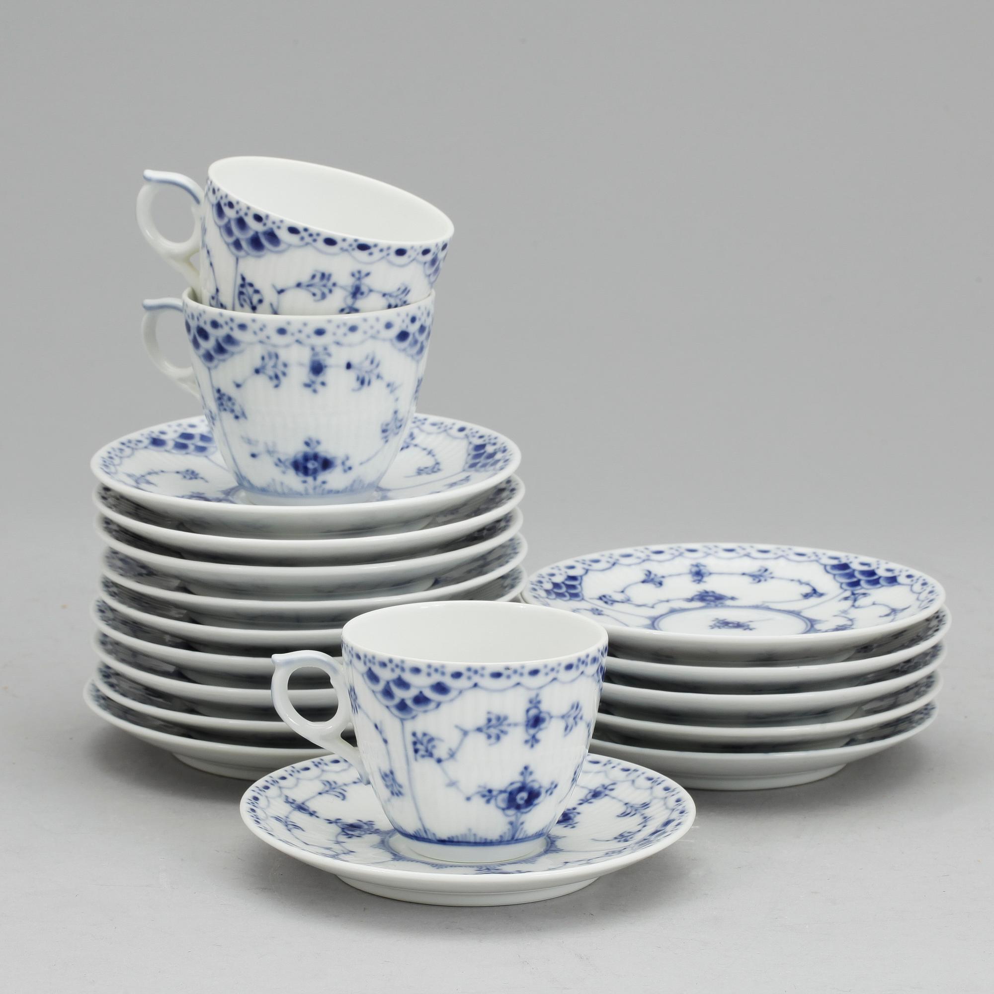 KAFFEKOPPAR, 16 st, "Musselmalet", Royal Copenhagen, Danmark, 1900-tal.