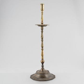 Golvljusstake, barockstil, omkring år 1900.
