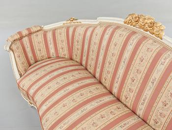 BADKARSSOFFA, gustaviansk stil, 1900-talets första kvartal.