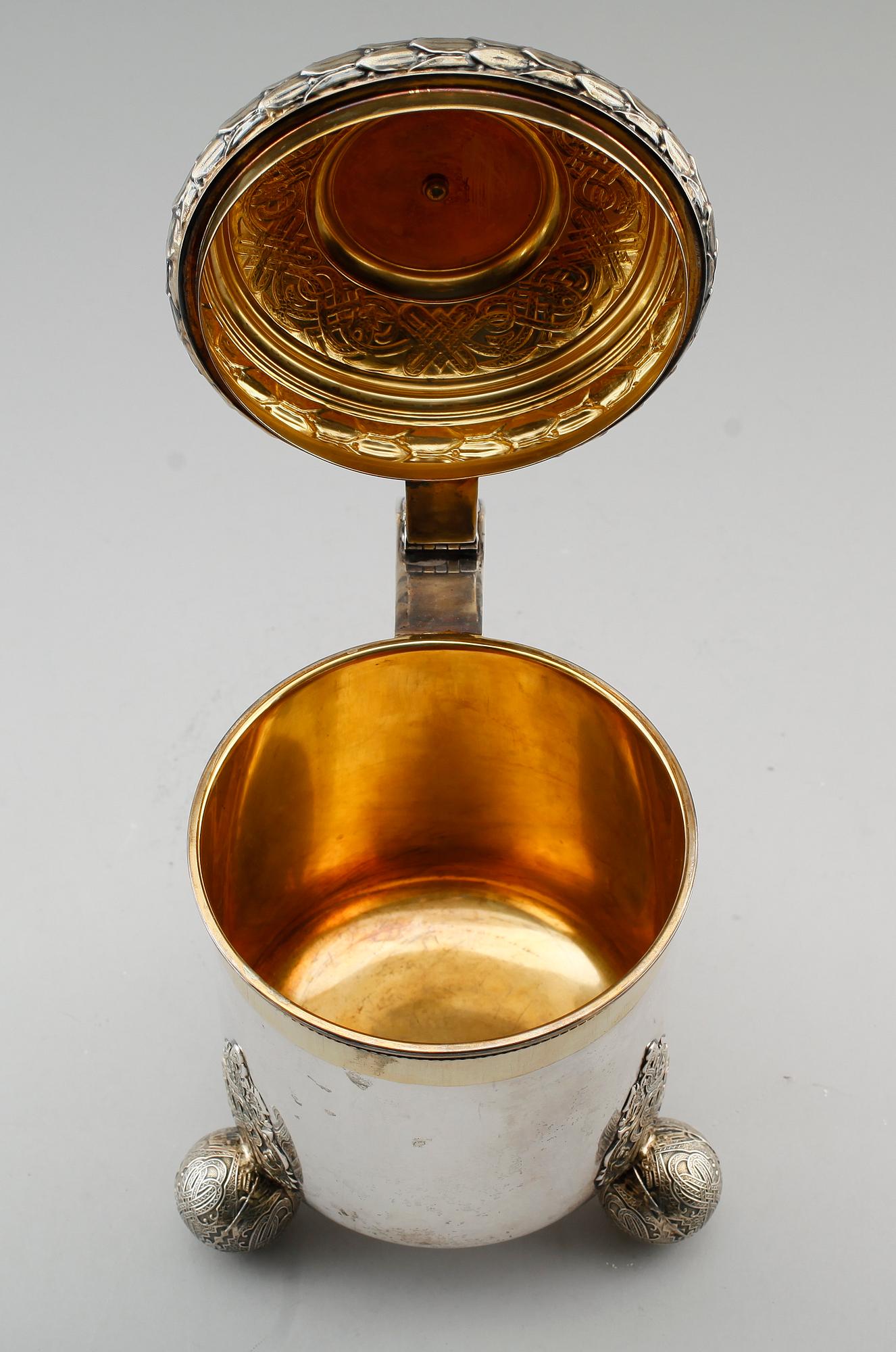 DRYCKESKANNA, silver, CG Hallberg, Stockholm 1949. Vikt ca 1216 g.