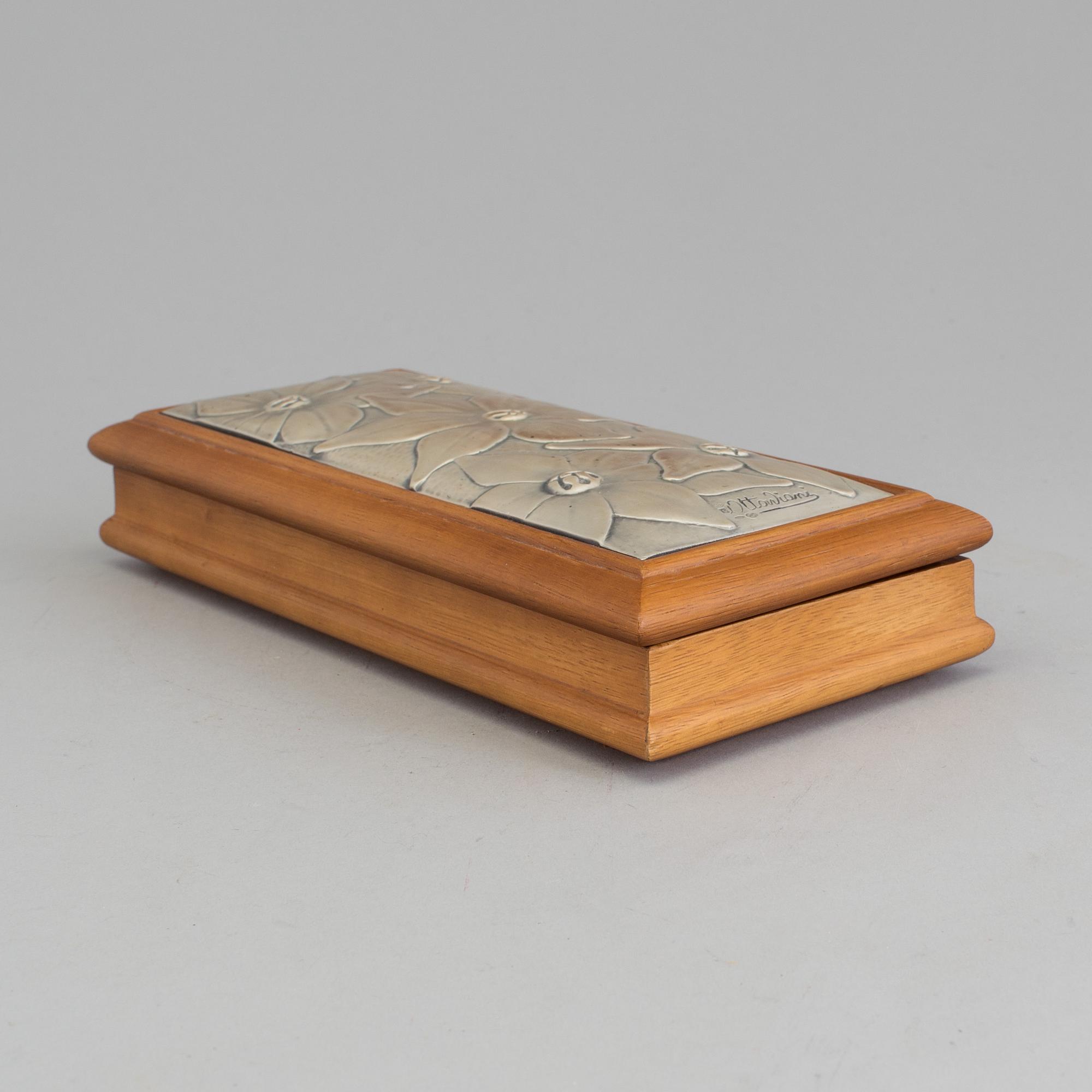 ASK med LOCK, trä och sterlingsilver, 1900-tal.