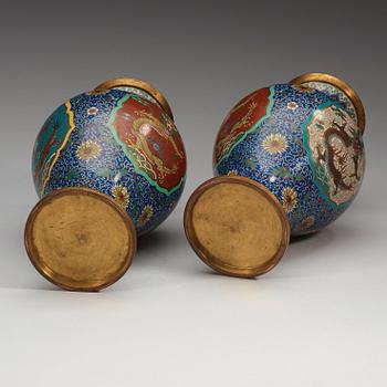 A pair of cloissoné vases, China, early 20th Century.