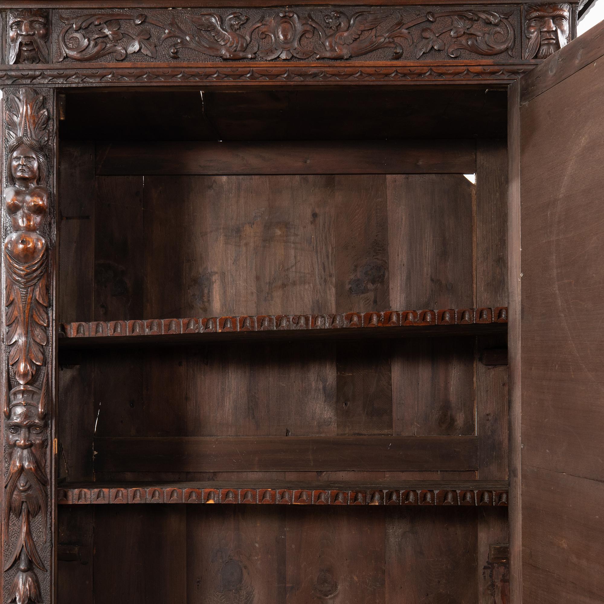 Skåp Renässans-stil 1800-talets senare del.