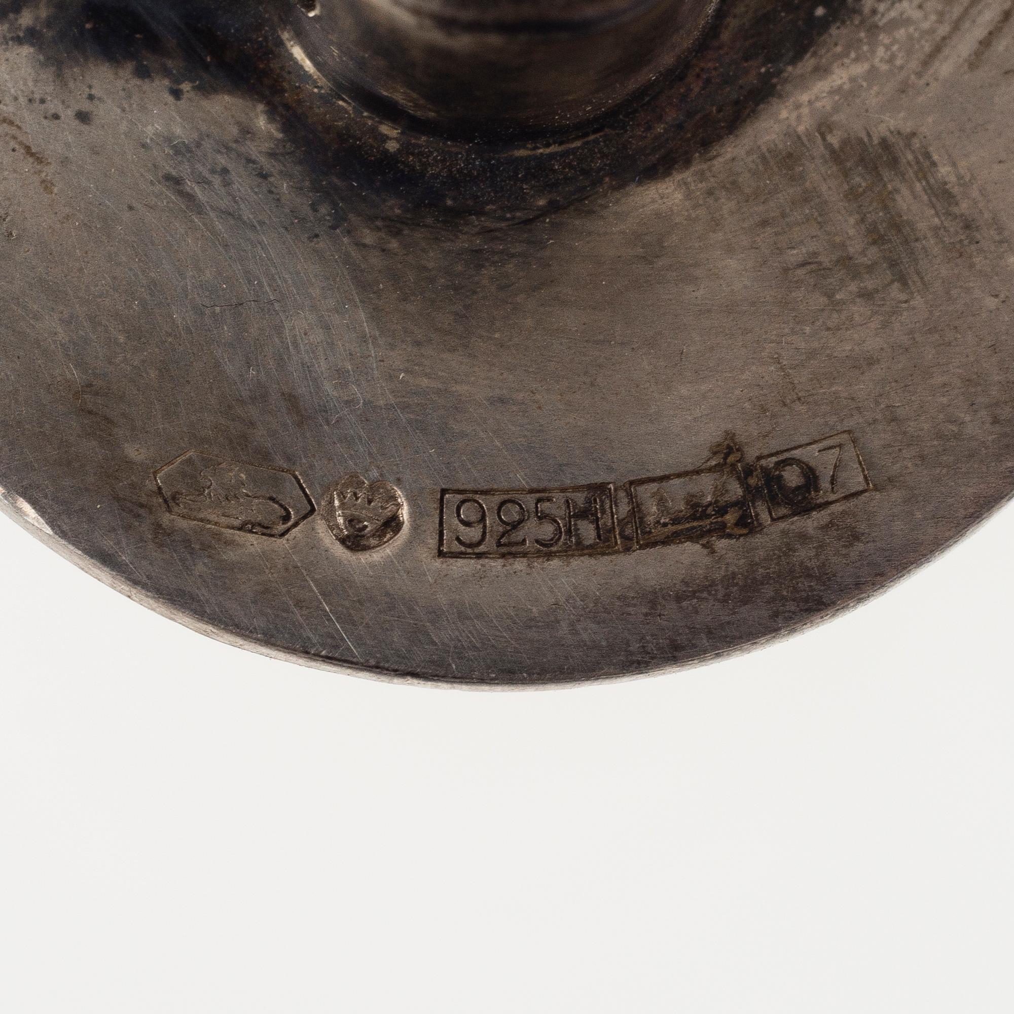 TAPIO WIRKKALA, COGNACSFLASKA OCH GLAS I SCHATULL, Tapio Wirkkala, sign. TW, 905/1000. Korken i silver, 1970.