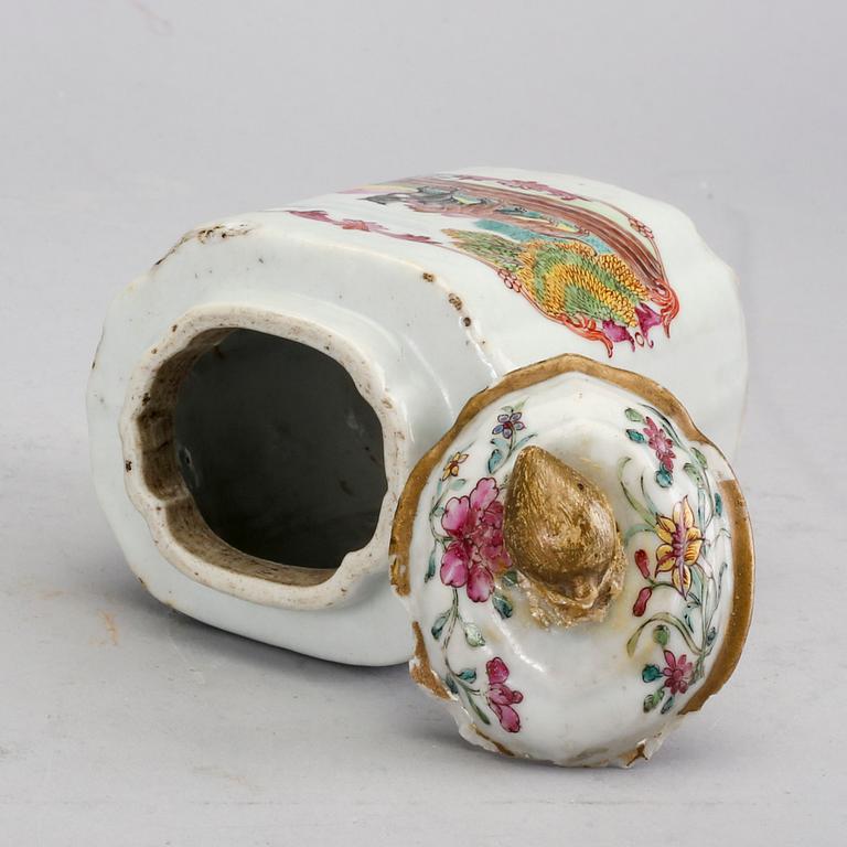 A Chinese Qianlong famille rose porcelain tea caddy.