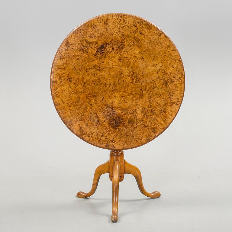 FÄLLBORD, av Jacob Sjölin (mästare i Köping och Kungsör 1767-1785).