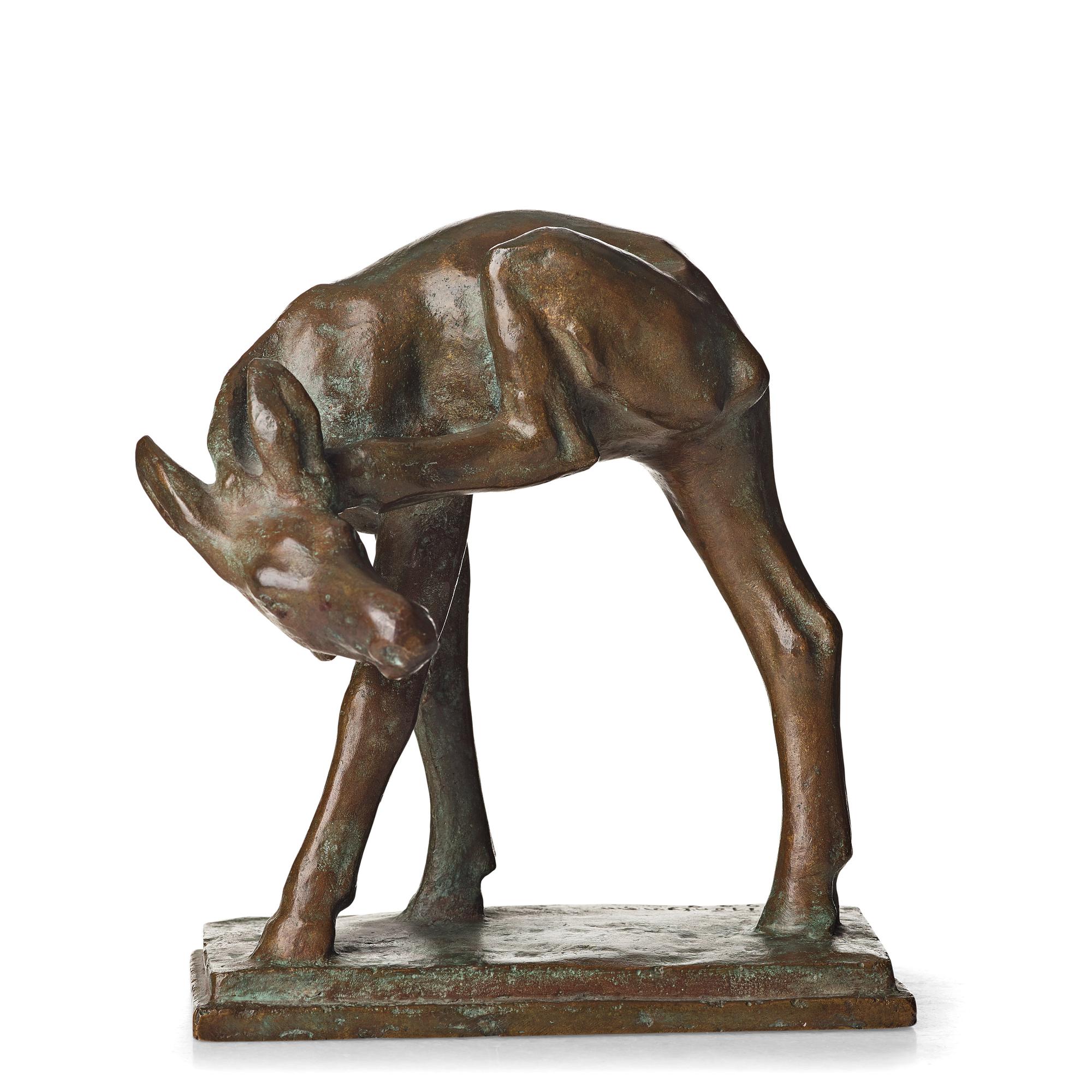 Jussi Mäntynen, Moose calves scratching behind the ear.