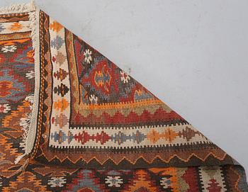 MATTA, Kelim, old, 455 x 115 cm.