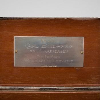 A silver cigar box from K Andersson in Stockholm, 1917.