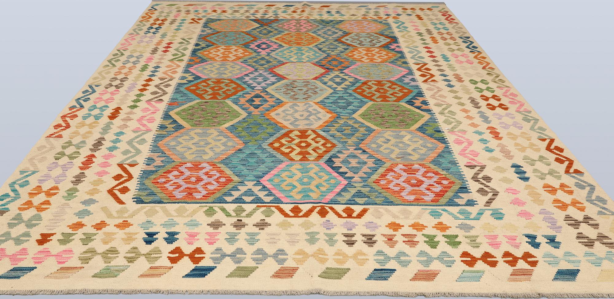Matta, Kelim, ca 347 x 243 cm.