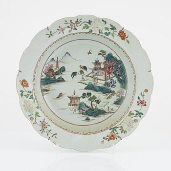 A Famille Rose porcelain washbasin, China, Qianlong (1736-95).