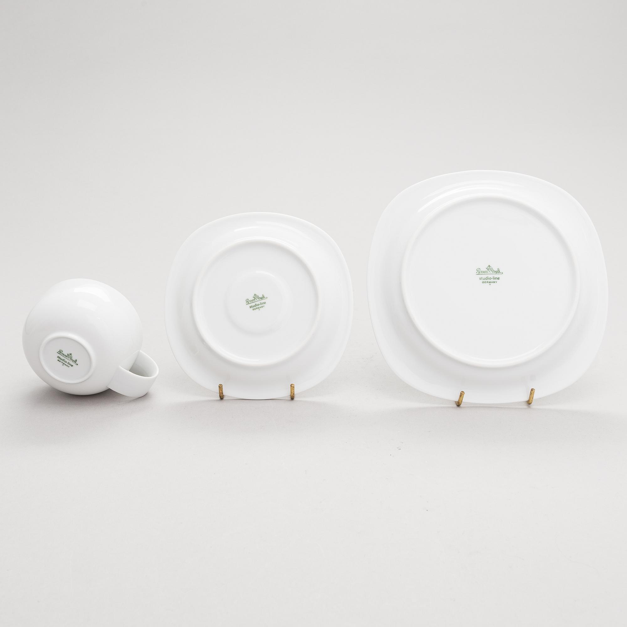 Timo Sarpaneva, A 37-piece 'Suomi' tableware set in porcelain, Rosenthal Studio-linie, 2000s. Design year 1976.