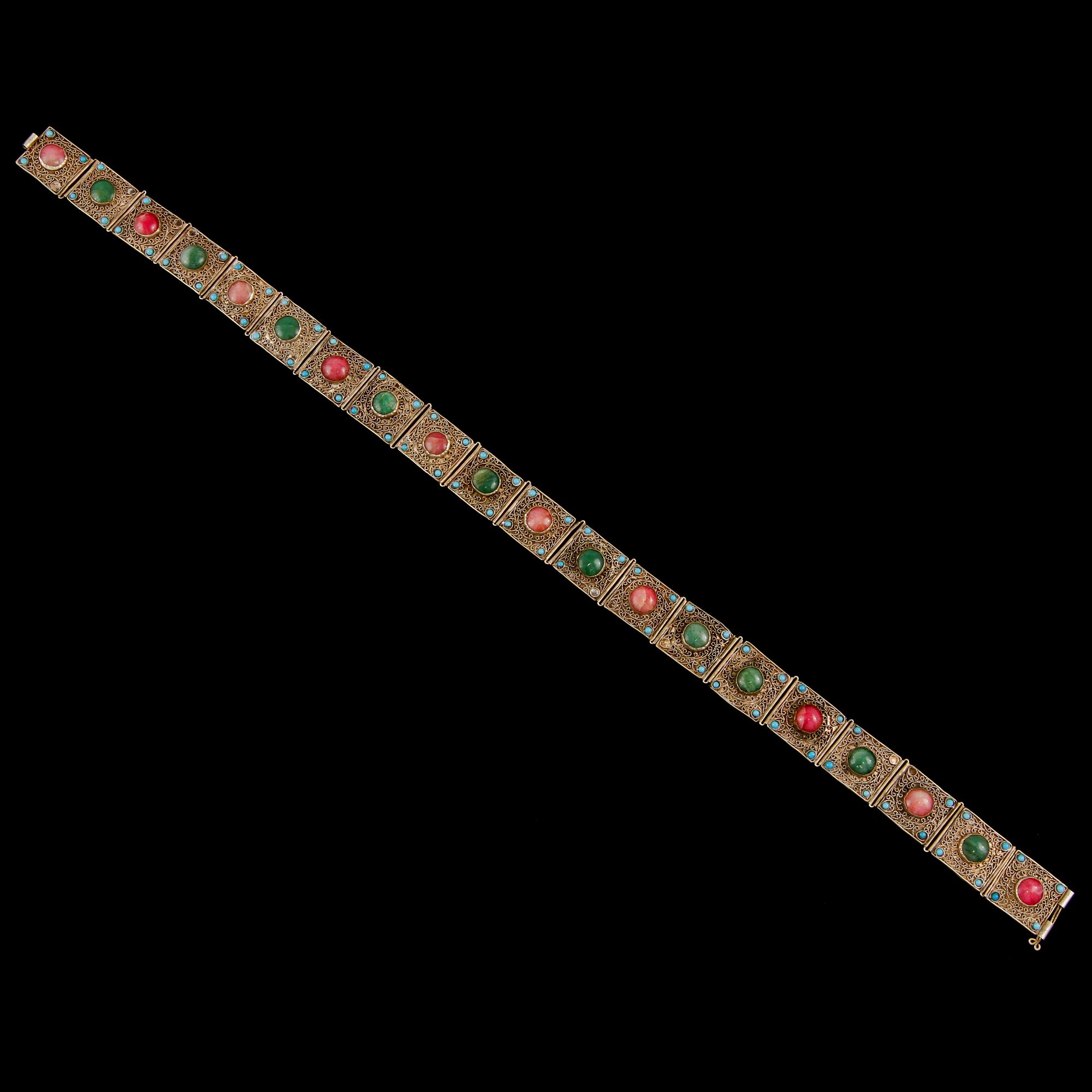 BÄLTE, vitmetall med cabochonlipade stenar, 1900-tal.
