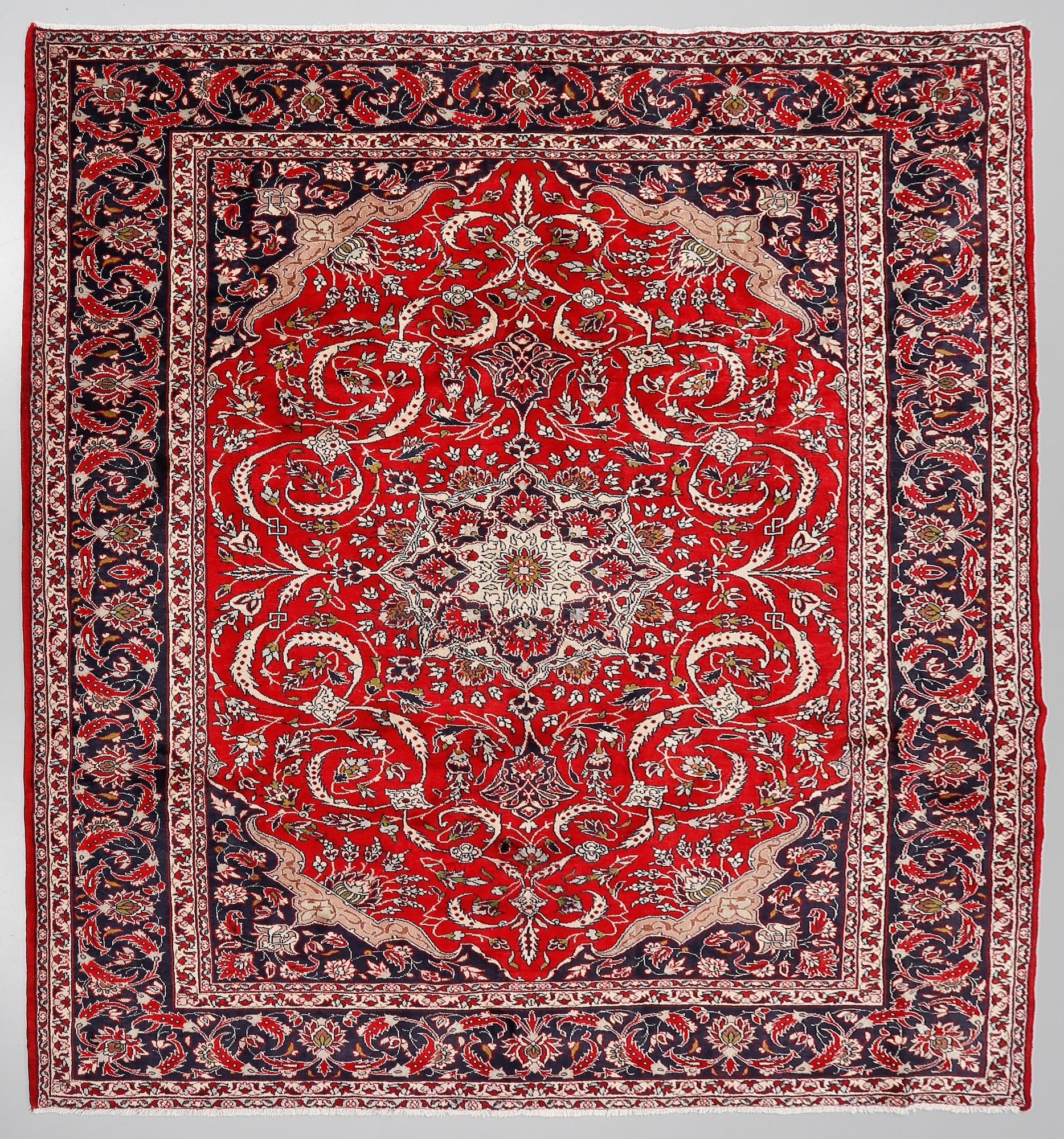 MATTA, Najafabad, 1900-talets senare del, ca 370 x 300 cm.