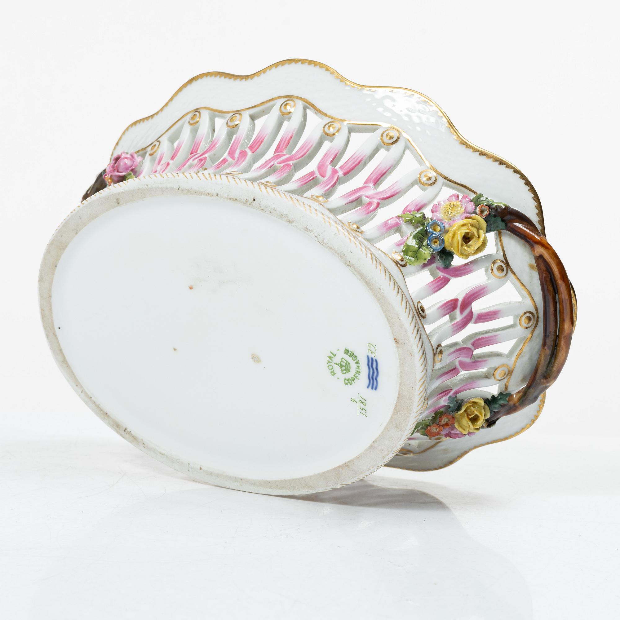 Royal Copenhagen, a lattice bowl and stand, 'Saxon Flower', Denmark, 1889-1922.
